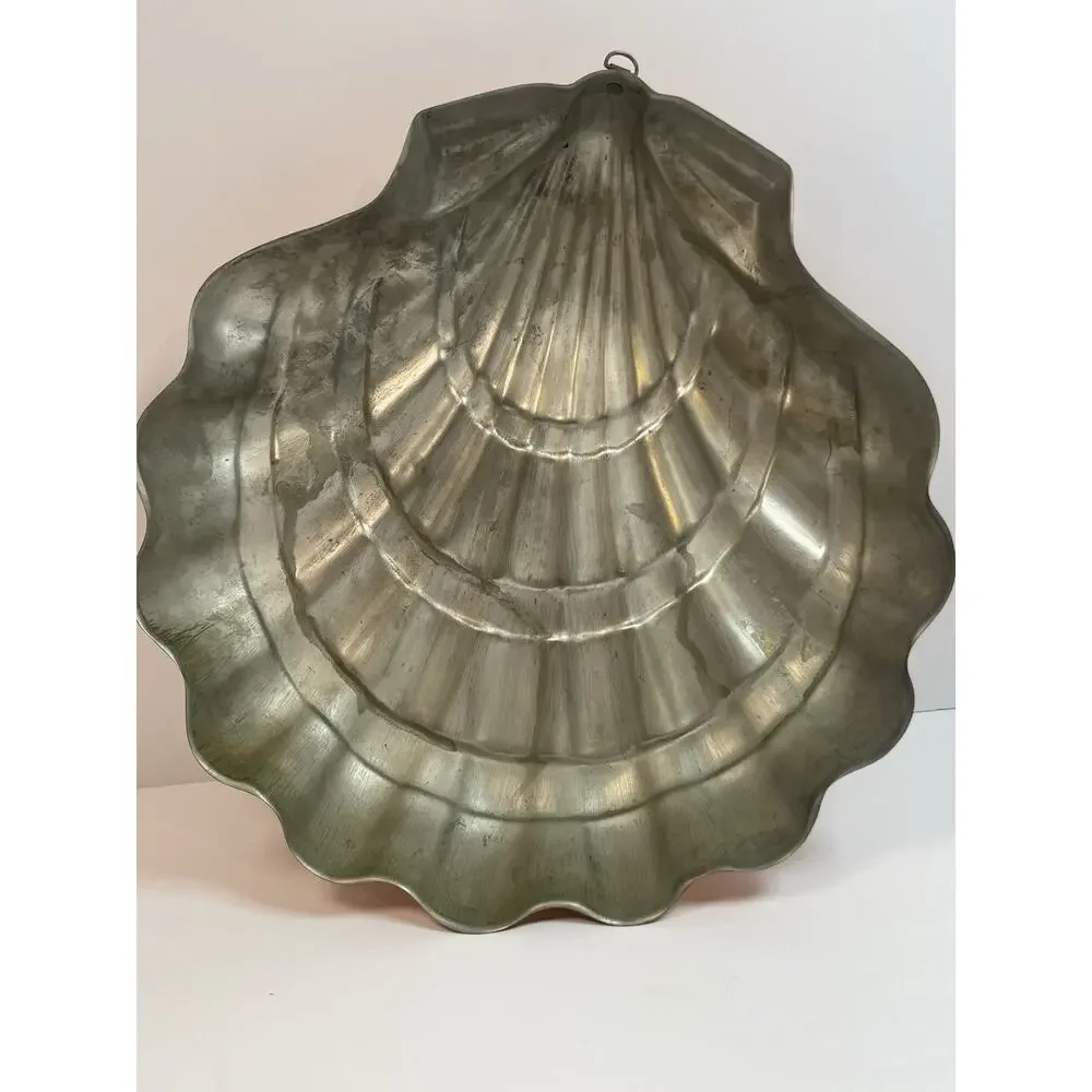 Vintage Copper Shell Mold Or Wall Decor 12” Tin Lined - Has Wall Hanging Hook